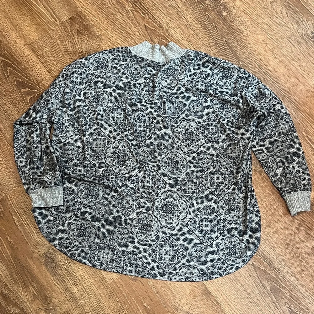 Ruby Rd. 2X pullover top - Picture 4 of 4